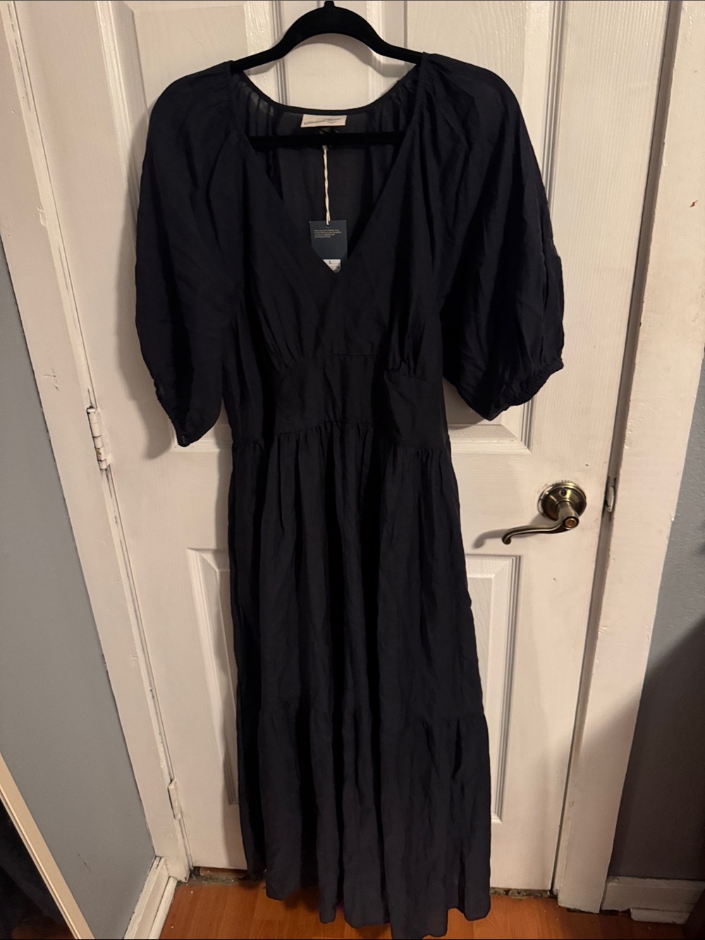 Universal Thread Black V-Neck Puff Sleeve Maxi Dress